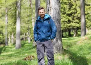 SRF bi de Lüt Wunderland Staffel 2, Episode 6 Moderator Nik Hartmann auf dem Weg zum Piz Beverin