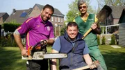 Tönisberg (v.l.): Organisator Claus, Baggerfahrer Henrik und Garten-Guru Ralf