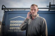 Andy Warren (Joe Absolom)