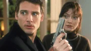 Isabelle (Marion Mitterhammer) und Tom (René Steinke) wähnten sich allein, doch plötzlich schreckt ein Geräusch Tom auf...