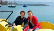 Moderatorin Tamina Kallert trifft Schauspieler und Autor Oliver Wnuk.
