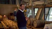 An seinen Erfolg hat am Anfang kaum einer geglaubt. Whisky produzieren mit selbst angebauter Gerste auf Föhr. Doch der Erfolg gibt Biobauer Jan Hinrichsen und seinem Sohn Jonas Recht. Nach drei Jahren im Fass ist feinster Biowhisky auf der Insel gereift.
