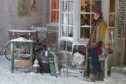 Im Gegensatz zum empfindlichen Koffer freut sich Siebenstein über so viel Schnee.