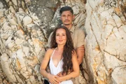 Alicia und Yasin. Die Verwendung des sendungsbezogenen Materials ist nur mit dem Hinweis und Verlinkung auf TVNOW gestattet.