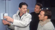 Eine weitere Spur führt Semir (Erdogan Atalay, re.) und Tom (René Steinke, Mi.) zu dem Designer Robin Jakoby (Claus Peter Seifert), der von Meike Moritz kürzlich gefeuert wurde ± doch auch er hat ein Alibi.
