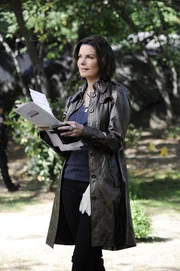 Josephine Danville (Sela Ward)