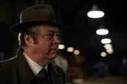 DI Fred Thursday (Roger Allam) hat alle Hände voll zu tun.