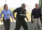 Ray Langston (Laurence Fishburne, Mi.) und Nick Stokes (George Eads) geraten in eine brenzlige Situation bei einem besonders schweren Fall von Umweltkriminalität, unterstützt von Detective Frankie Reed (Katee Sackhoff).