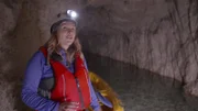 Mit dem Kajak durch geflutete Stollen und Kavernen: Lara Piko führt Touristen durch das unterirdische Labyrinth von Mežica.