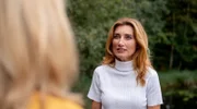Zwischen Alexandra (Daniela Kiefer, r.) und Yvonne (Tanja Lanäus, l.) eskaliert die Situation, als beide in den See stürzen.
