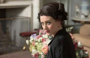 Spielfilmszene: Hollywoods Stummfilmstar Gloria Swanson (Katie McInnes) angelt sich als erste Film-Diva einen adligen Ehemann. Doch ihre Liebe währt nicht ewig.