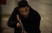 Carter Redwood als Special Agent Andre Raines
