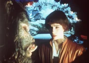 Prinzessin Fantaghirň, Teil 6 Tarabas soll Fantaghiro (Alessandra Martines) den magischen Kuss schenken, mit dem sie ihren versteinerten Geliebten Romualdo zurück ins Leben holen kann.