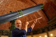 Der technische Fortschritt eröffnete uns immer mehr neue Welten. Harald Lesch auf den Spuren der Entdecker und den Folgen ihrer Entdeckungen.