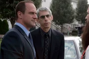 L-R: Det. Elliot Stabler (Christopher Meloni), Det. John Munch (Richard Belzer)