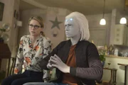 Kara (Melissa Benoist); Querl alias Brainiac - 5 (Jesse Rath)