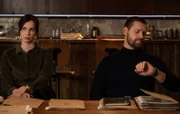 (L-R) Heida Reed als Special Agent Jamie Kellett und Luke Kleintank als Special Agent Scott Forrester