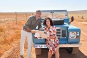 Die Fahrt im Jeep wird für Staff-Kapitän Martin Grimm (Daniel Morgenroth) und Hanna Liebhold (Barbara Wussow) zum Rennen gegen die Zeit.
