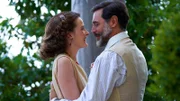 Alice Mays-Smith (Olivia Morris) und Carlo Albani (Daniele Pecci)