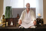 ARD/HEITER BIS TÖDLICH - AKTE EX, neue Krimiserie (8 Folgen), Folge 7 "Ommm". Ommm: Hat Rainer "Ravi" Schaffrath (Simon Licht) etwas mit dem Mord in seinem Yogastudio zu tun?