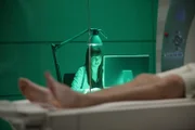 Schock für Masters (Amber Tamblyn): die beiden sich hassenden Patienten sind in Wirklichkeit Vater und Sohn ...