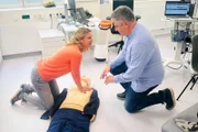 Reanimation – Christine Reiler mit Dr Ronny Tekal-Teutscher.