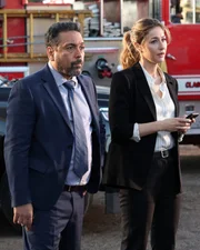 l-r: Matthew Garza (Felix Solis), Casey Fox (Kat Foster)
