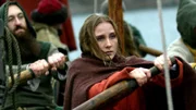 Signe sitzt bei der Besatzung der Birka-Wikinger am Ruder.