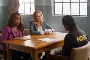 V.l.: Maxine Roby (Paula Newsome), Catherine Willows (Marg Helgenberger) und Alan Herskovitz (Joe Gillette)