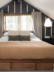 Team Kim Myles’ renovated and finished main suite, as seen on Battle on the Mountain, Season 1. (After, Matches Before #5)