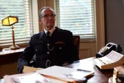 Chief Superintendent Bright (Anton Lesser) lässt die Tat von Kitty Batten - Tochter der Politikerin Barbara Batten - unter den Tisch fallen.