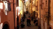 Das Dorf Bosa mit seinen pastellfarbenen Häusern gilt als eines der schönsten in Italien.