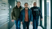Patrick Brasch (Thilo Prothmann, l.), Pierre Manzano (Moritz Bleibtreu, m.)