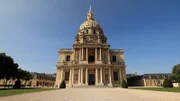 Ruhmeshalle für Napoleon I.: Der Sarkophag des französischen Kaisers ist in den Boden des Invalidendoms eingelassen.
