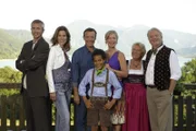 Die Hauptdarsteller v.l. Markus Böker, Julia Bremermann, Michael Roll, Luka Kumi, Marion Kracht, Christiane Blumhoff, Werner Haindl