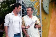 Michael Westen und Sam Axe verfolgen die Machenschaften eines zwielichtigen Typen. Schon bald wird klar, dass sein eigentliches Interesse mit der Schleuse eines Lagers in Verbindung stehen muss.