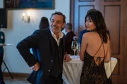 Bernd Eschenbach (Peter Benedict) und Kim Lê (Nhung Hong Hoang)