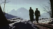 Die Deutschen stehen mehrheitlich hinter Hitlers Diktatur, berauschen sich an Erfolgen, wie der Besetzung des Rheinlandes oder dem Anschluss Österreichs.