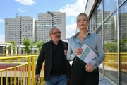 Ralph kann nicht glauben, dass Frau Bergmann ihn auffordert, beim Coaching Teilnehmer auszusortieren – er findet das brutal, alle haben doch eine Chance verdient!