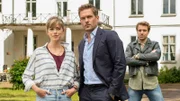 Inga Lindström – Das Haus der 1000 Sterne zwischen zwei Brüdern: Mersiha Husagic als Stine, Joscha Kiefer als Paul, Tony Kainz als Jan.
