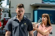 Michelle lenkt Ronny gegenüber notgedrungen ein, ihre Schuld einzugestehen.