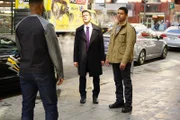 Der verdächtige Bold (Roshawn Franklin, l.) ist schnell gefunden. Doch haben Kevin (Seamus Dever, M.) und Esposito (Jon Huertas, r.) mit ihm tatsächlich den Täter?