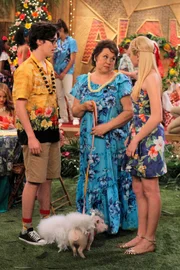 JESSIE - "Jessie's Aloha Holidays with Parker and Joey" - In this one-hour special cross-over episode with "Liv and Maddie's" Parker and Joey, Jessie and the Ross kids plan a tropical Christmas at the family's Hawaiian villa.