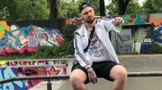 Der 24-jährige Benjamin hofft auf eine Rapper-Karriere und stellt die Jobsuche deswegen hinten an.