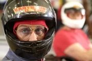 Ready for the race: Atze (Atze Schröder, li.) wartet auf das Startsignal zum Rennen gegen Harry (Norbert Heisterkamp).