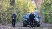Hank Voight (Jason Beghe, l.) und Patrick O'Neal (Michael Gaston, r.)