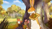 Der kleine braune Hase, die kleine Feldmaus und die kleine Rotfüchsin verbinden das Versteckenspielen mit Blättersammeln.