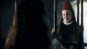 Flora als Tinka (Josephine Chavarria Højbjerg) im Turm der Einsamkeit
