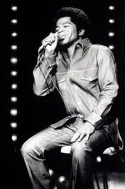 Ende der 1960er schließt sich James Brown der afroamerikanischen Bürgerrechtsbewegung an: Er wächst über seine Rolle als Entertainer hinaus und wird zu einer einflussreichen öffentlichen Figur.