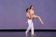 Roxane tanzt im Ballett „After the Rain“ des Choreographen Christopher Wheeldon.